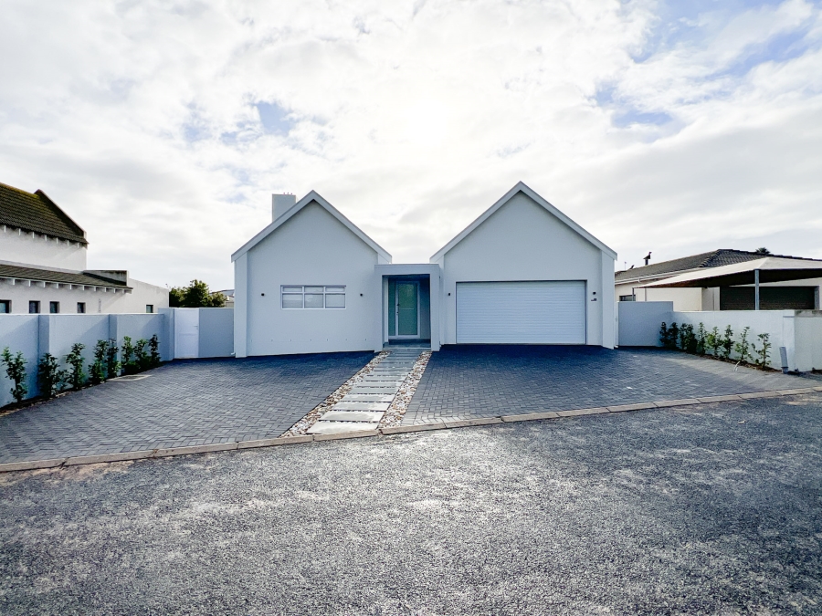 4 Bedroom Property for Sale in Country Club Western Cape